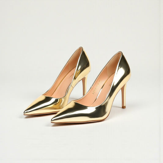Chaussures à talons aiguilles dorés