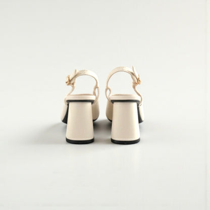 Talons blancs chic et confortables