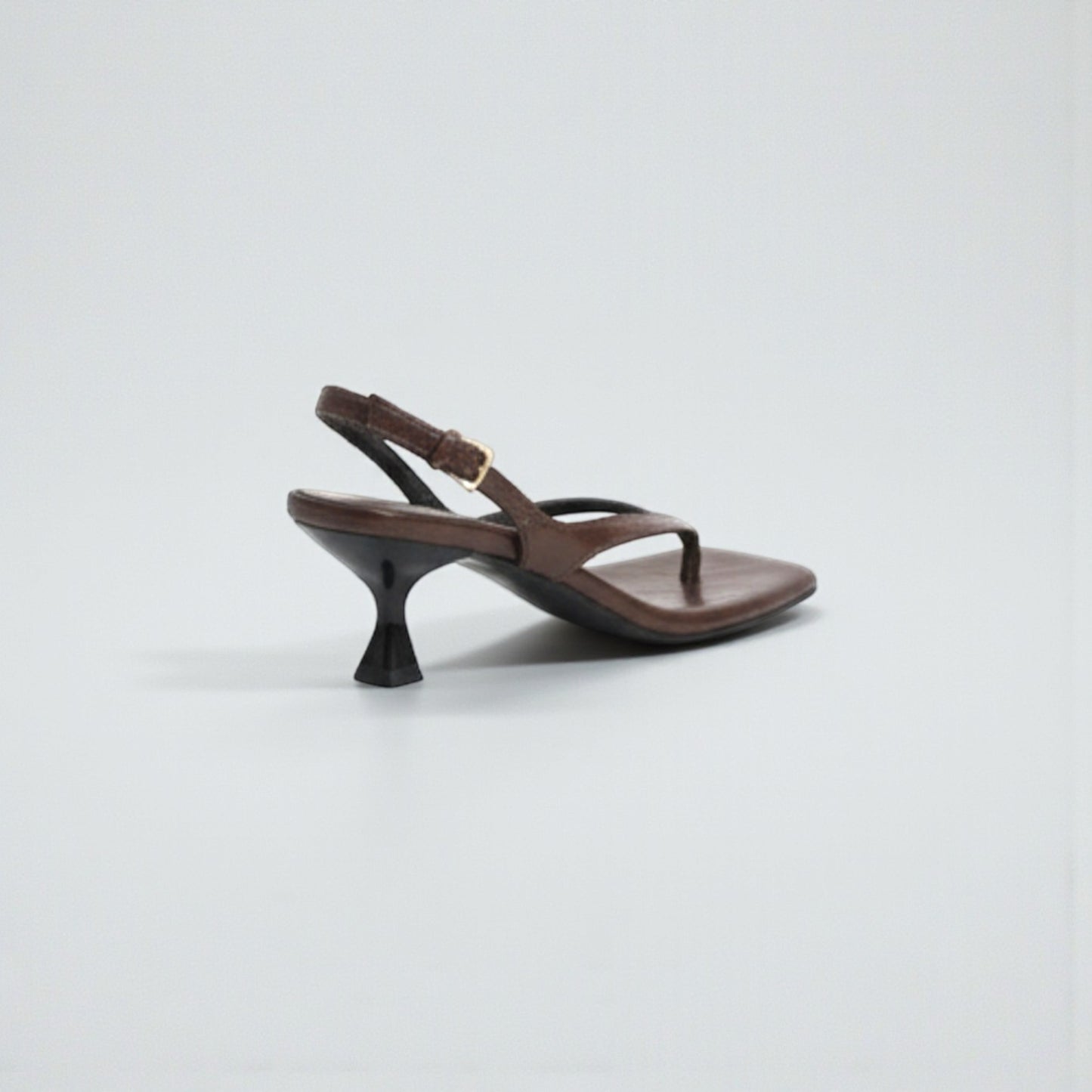 Chaussures tongs élégantes