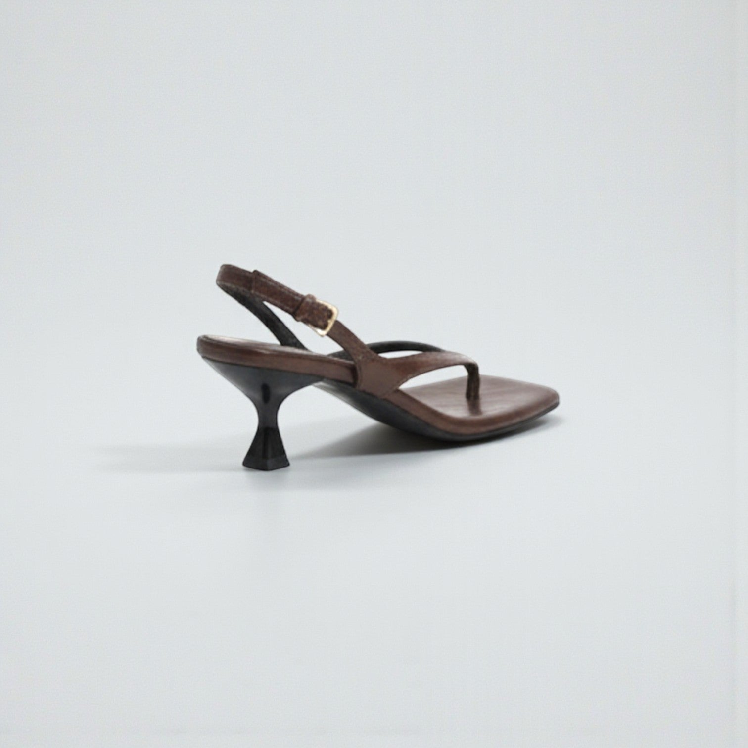 Chaussures tongs élégantes