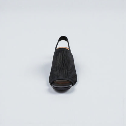 Escarpins noirs ouverts à l’arrière