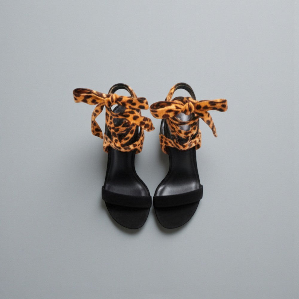 Chaussures à talons nouées élégantes