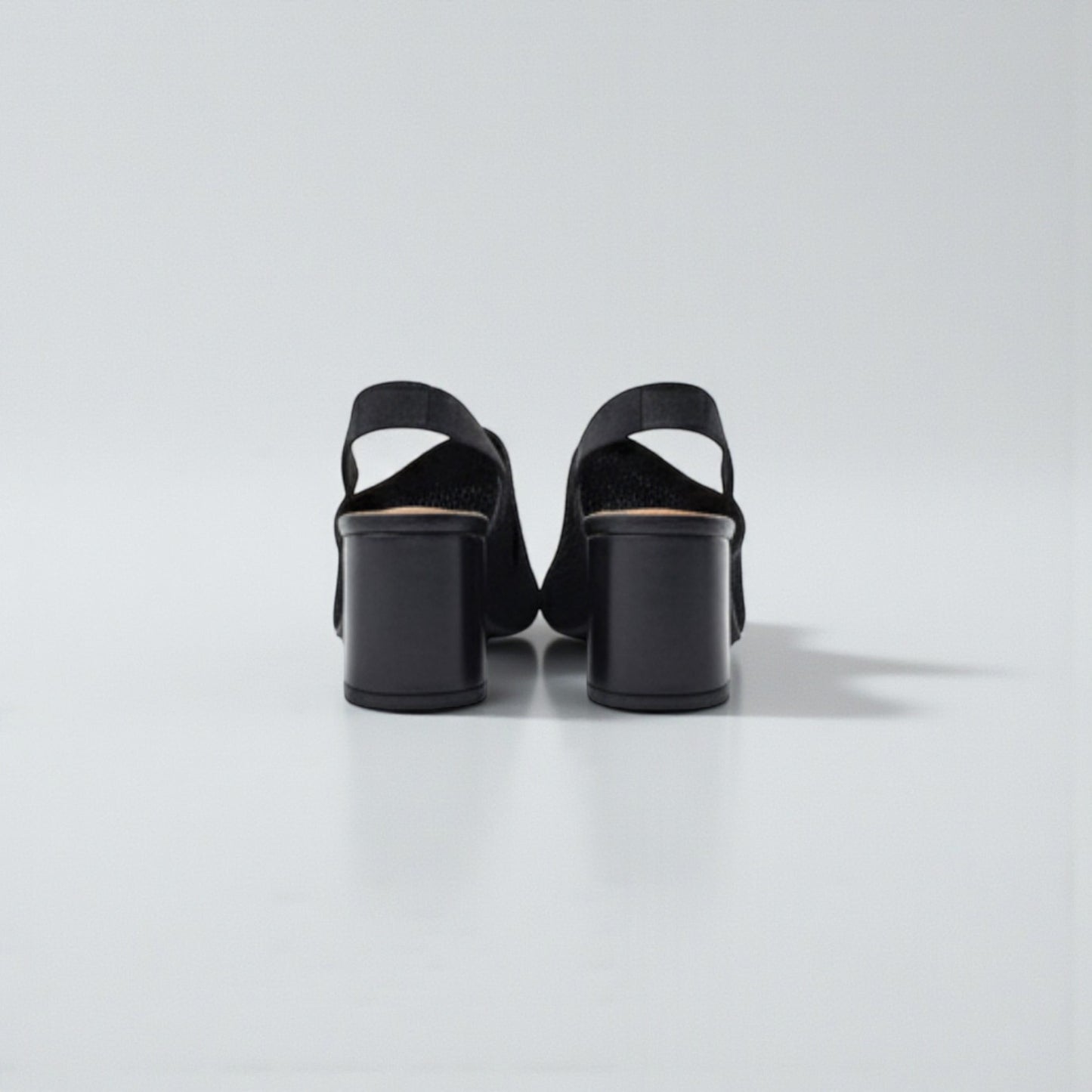 Chaussures habillées noires ouvertes