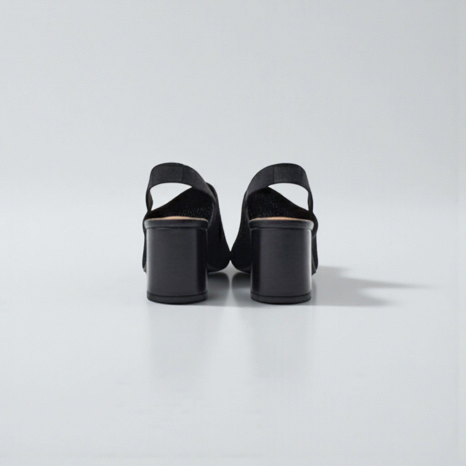 Chaussures habillées noires ouvertes