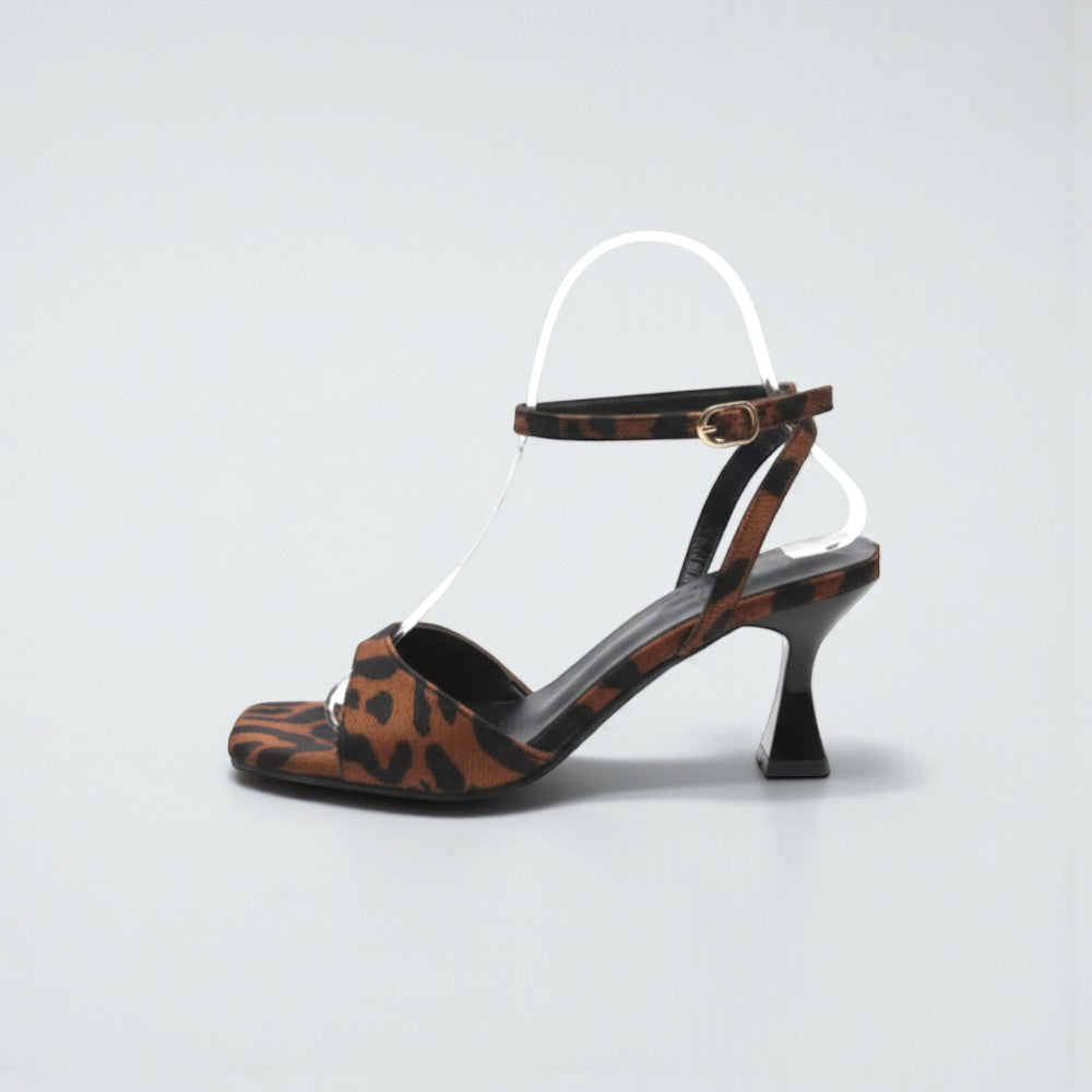 Sandales à talons imprimé léopard