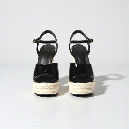 talons compensés noirs élégants