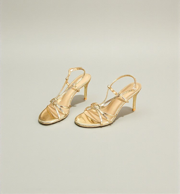 Sandales à talons dorées